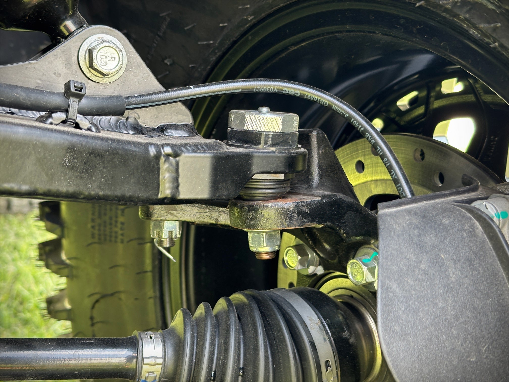 CFMOTO UForce U10 Pro Rear Control Arms (Non-Installed)
